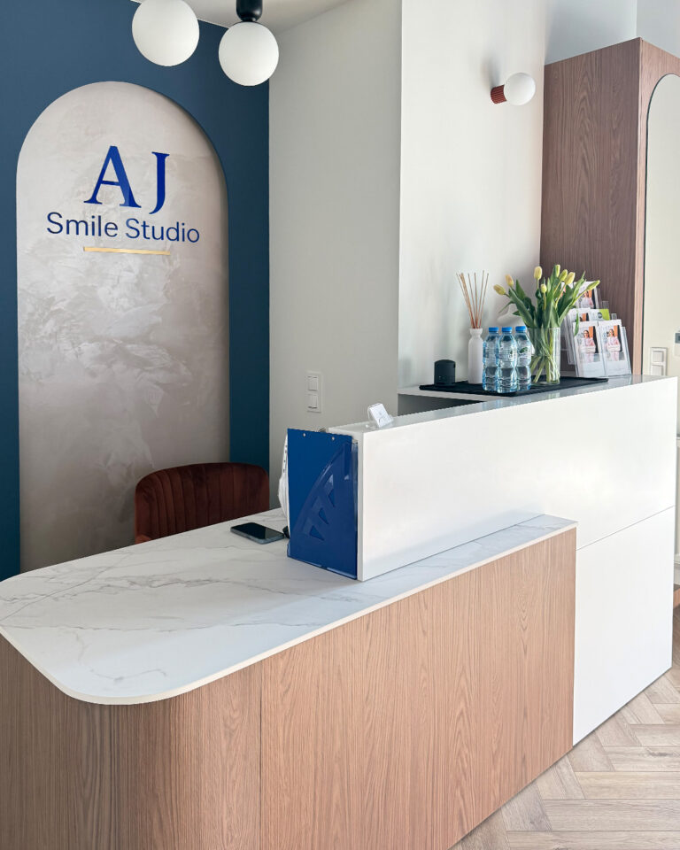 Recepcja kliniki stomatologicznej AJ Smile Studio w Kielcach